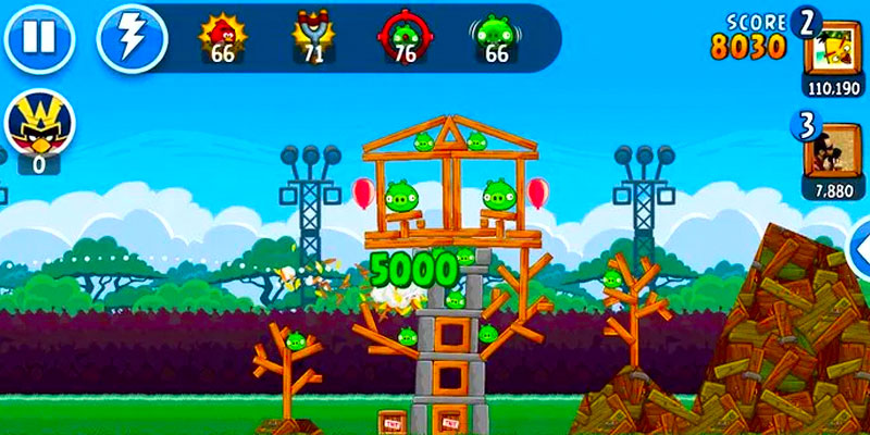 Angry Birds Friends gameplay